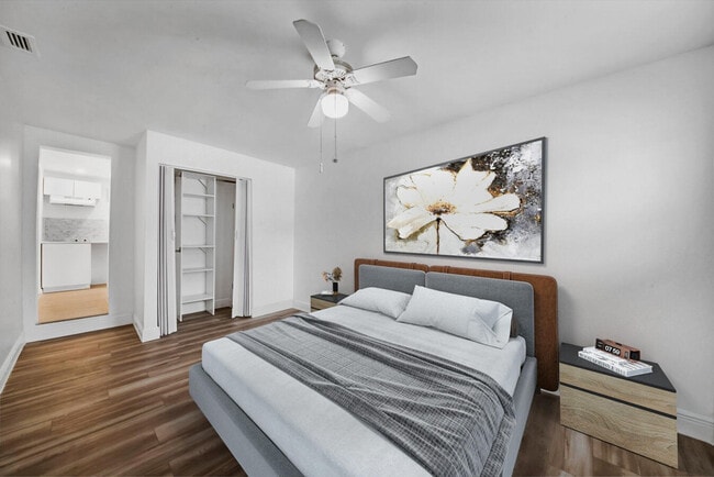 Foto del edificio - 526 W Perry St