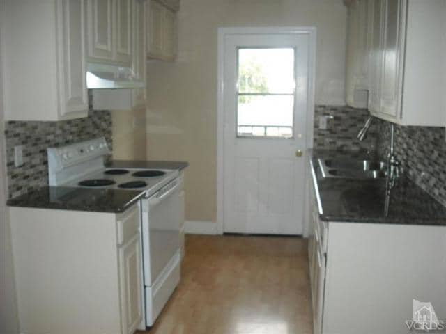 Building Photo - 779 Halyard St
