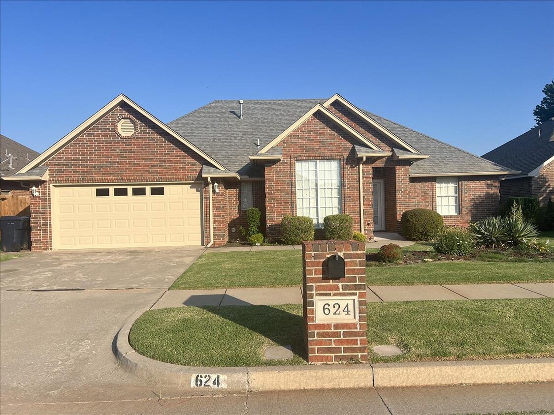 Photo - 624 Vickery Ave (Yukon, OK)