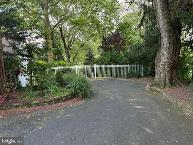 Building Photo - 417 Wingate Rd