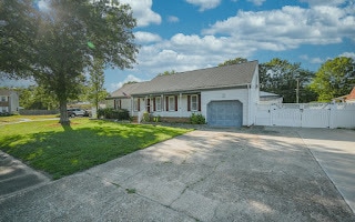 Building Photo - 808 Pine Level Ln