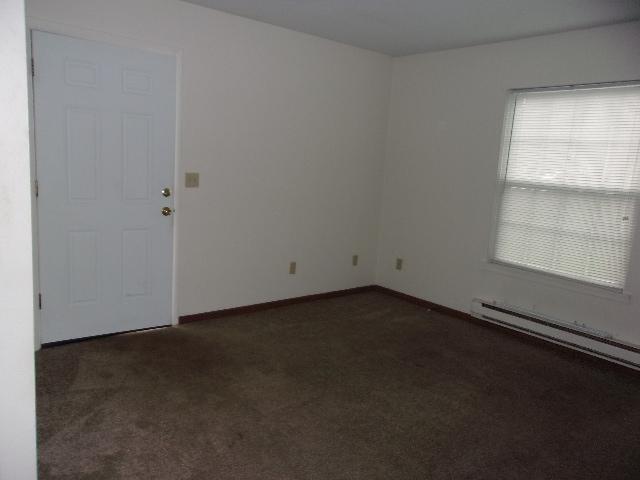 Building Photo - 549 New Haven Ct
