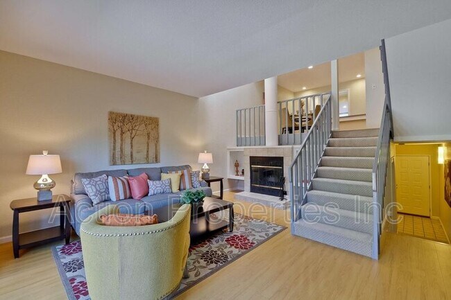 Building Photo - 366 Sierra Vista Ave