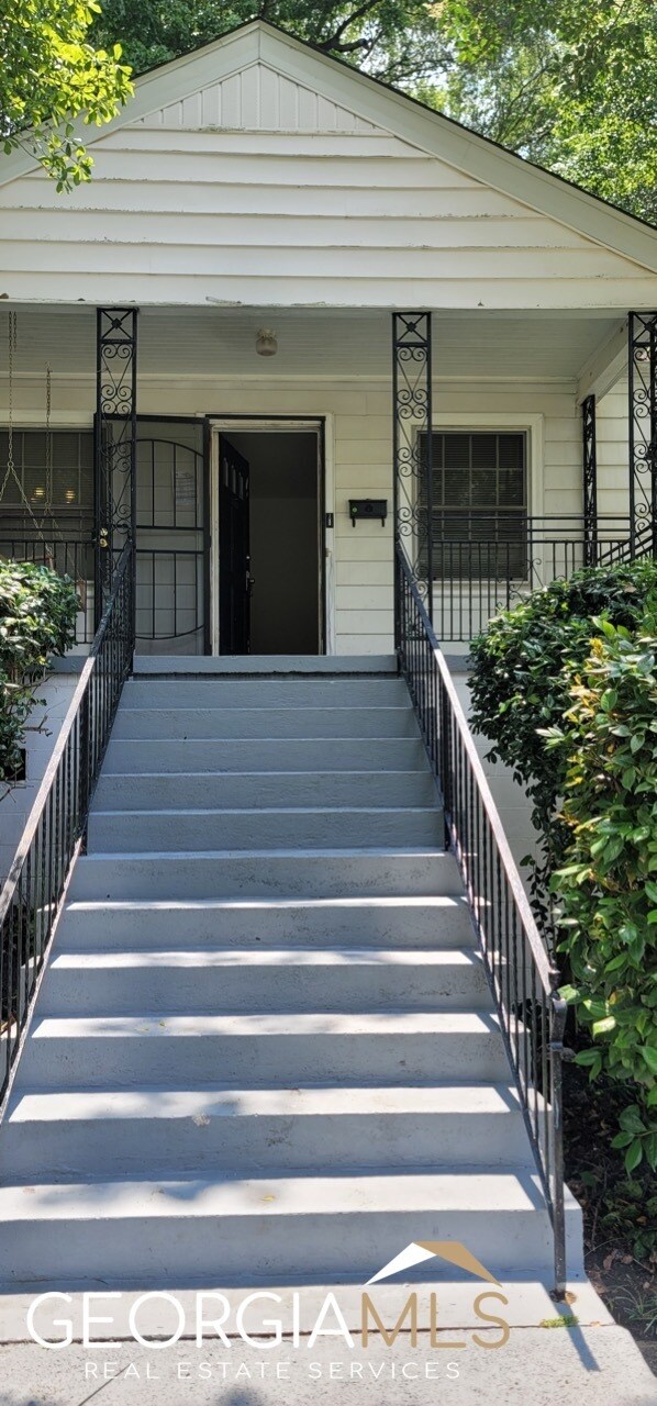 Building Photo - 2837 Blount St