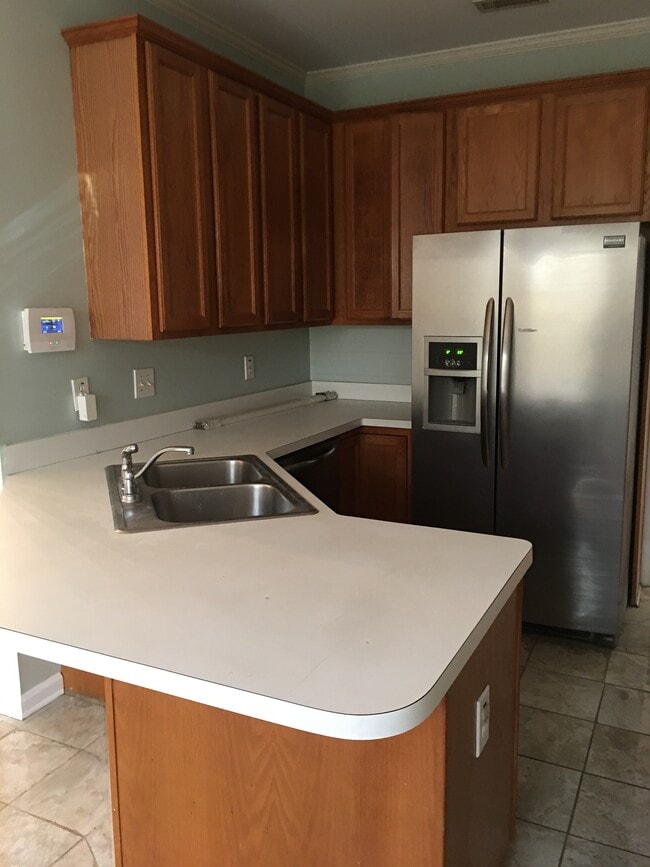 Foto del edificio - 534 Fielding Ct