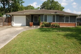 Building Photo - 5822 Grape St
