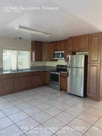 Building Photo - Beautiful Remodeled House in Paradise Hills