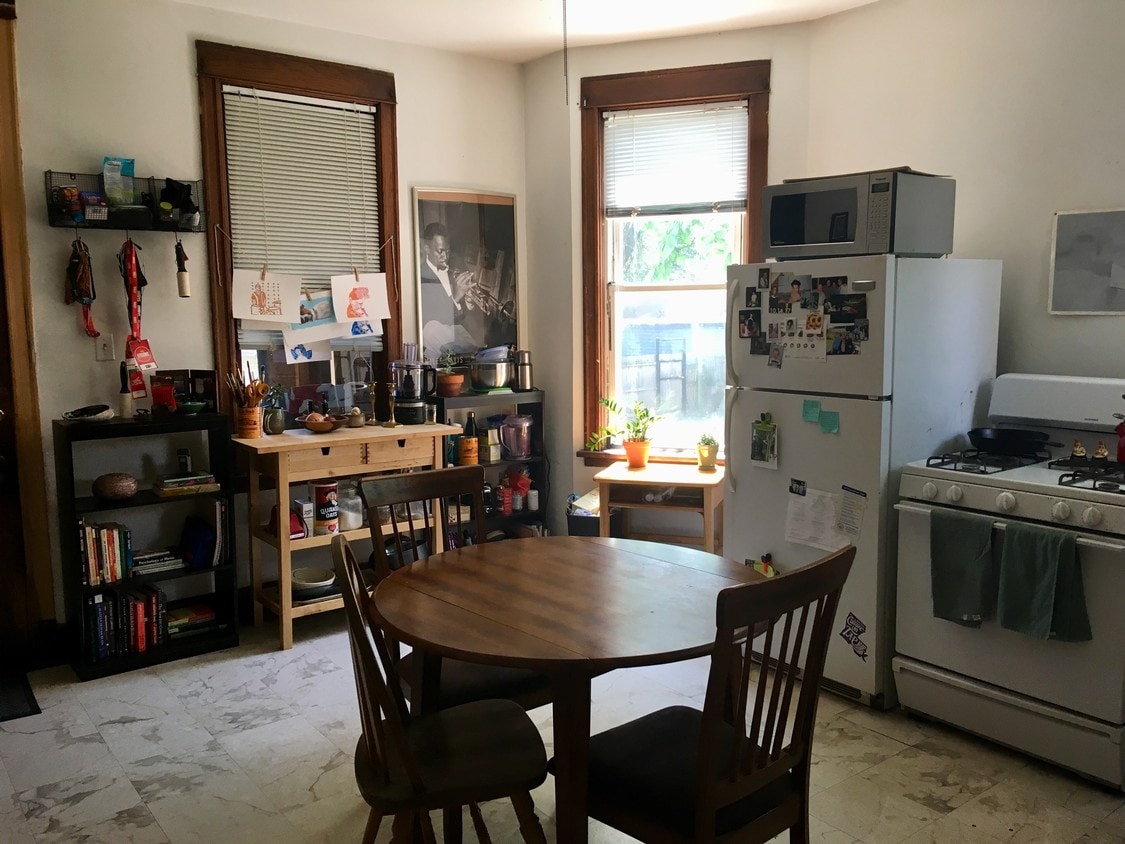 Primary Photo - 2731 Lawndale Ave
