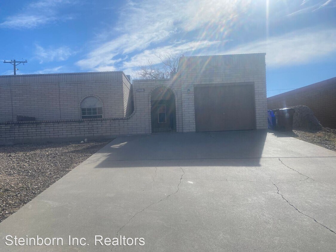 Primary Photo - 2 br, 2 bath House - 2908 Los Amigos Unit A