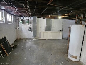 Building Photo - 3430 Beechwood Ave