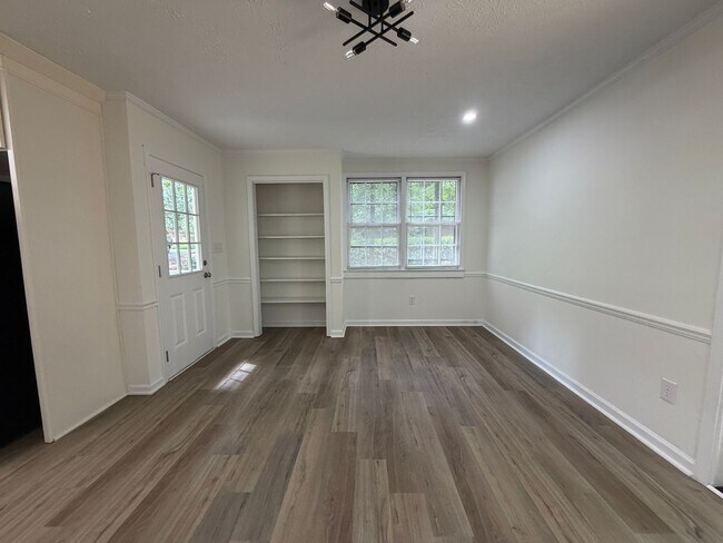 Foto del edificio - 3-Bedroom, 2.5-Bath House on Spacious Lot in west Athens, GA
