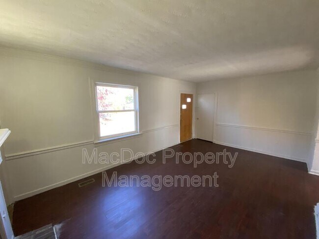 Building Photo - 126 Forrest Avenue - Apt. A