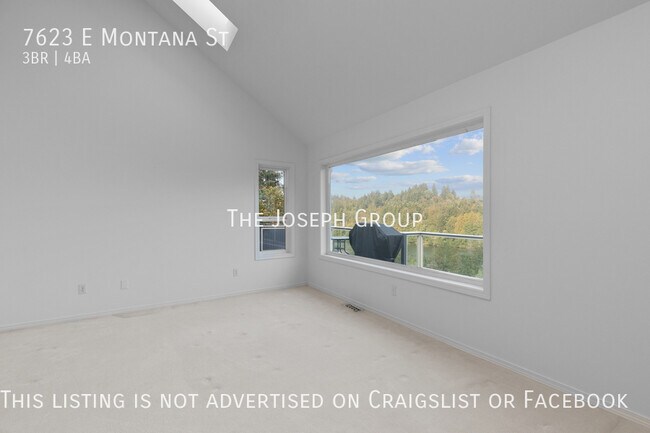 Building Photo - Gorgeous 3 bed/4 bath with beautiful view ...