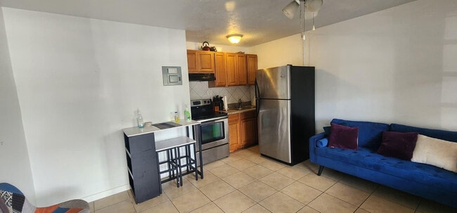 Foto del edificio - 2036 NE 26th St