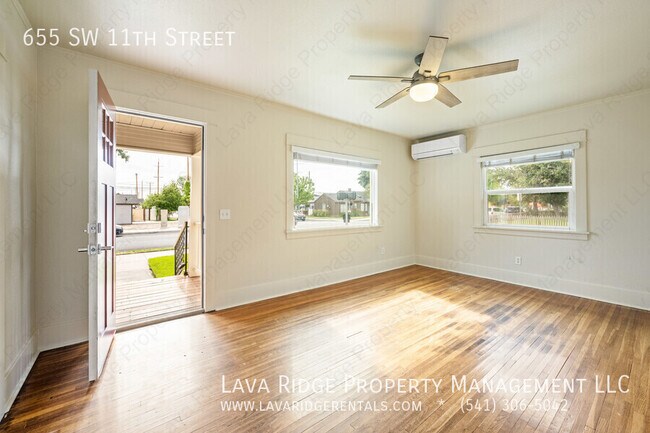 Foto del edificio - 655 SW 11th St