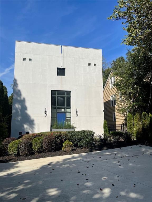 Building Photo - 114 Lindbergh Drive NE