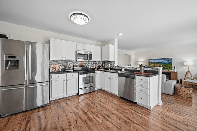 Foto del edificio - 10133 Meadow Glen Dr
