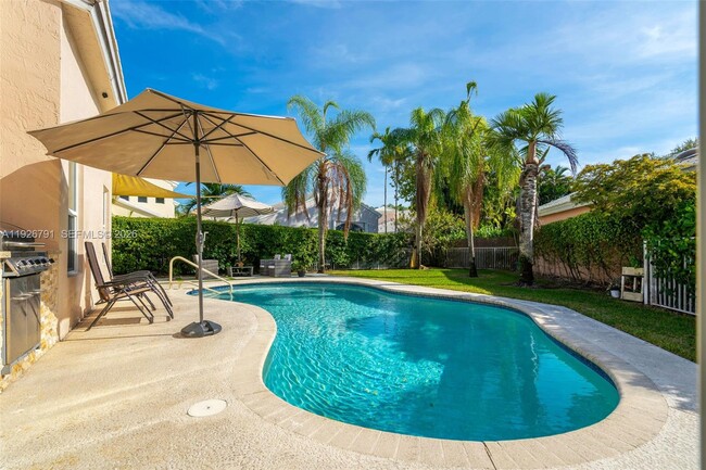 Foto del edificio - 15241 Wilshire Ct