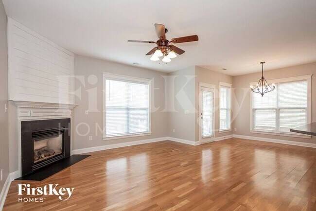 Foto del edificio - 13224 Kennerly Dr