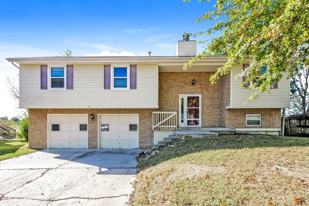 Primary Photo - 1825 W Ferrel Dr