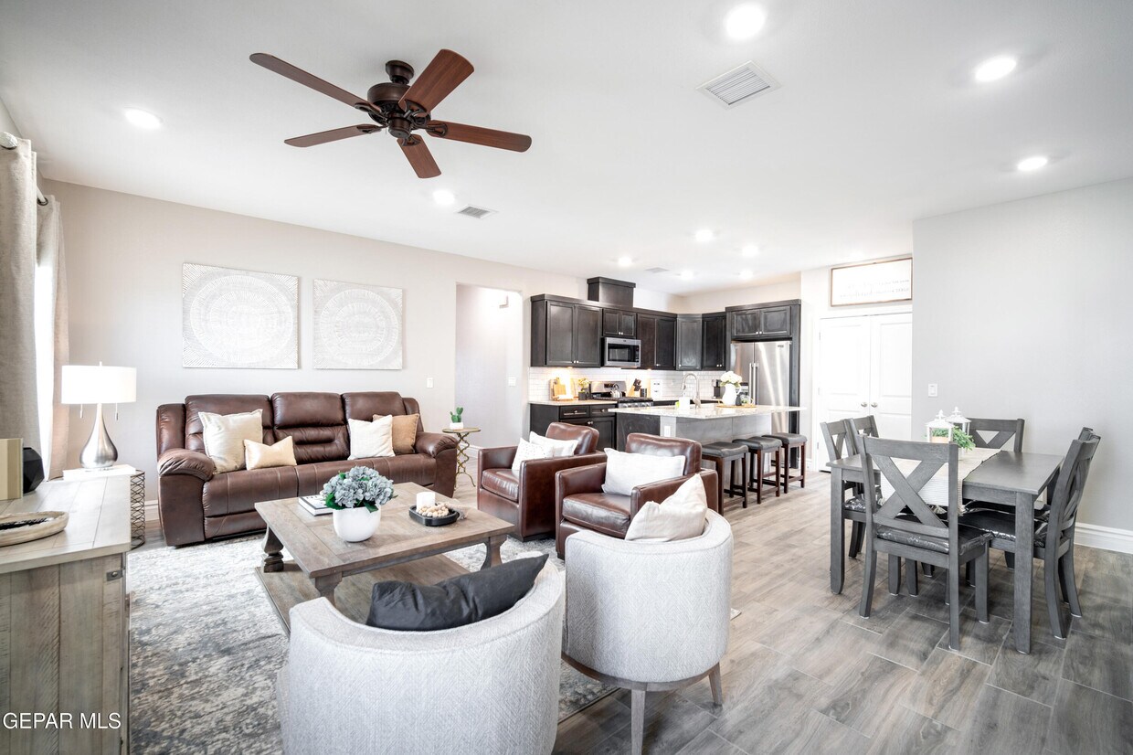 Foto principal - 3416 Gary Brewster Pl