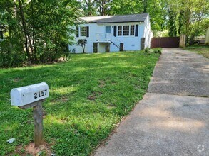 Building Photo - 2157 Doris Dr