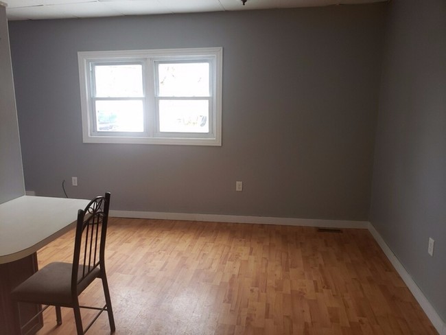 Building Photo - Fulton One bedroom in the Heart Of The City