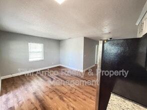 Building Photo - 2809 Marconi St
