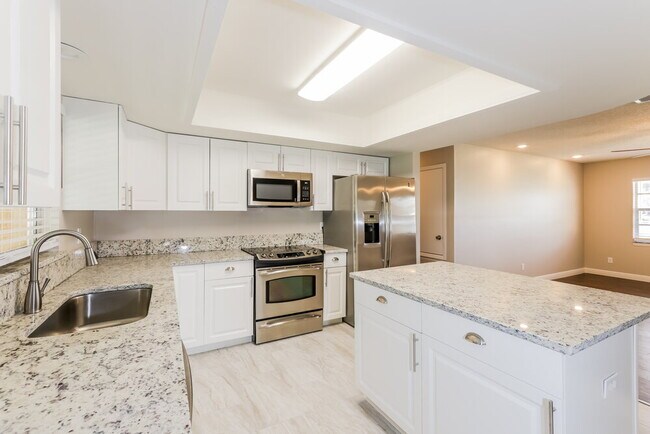 Building Photo - 506 Mahogany Dr