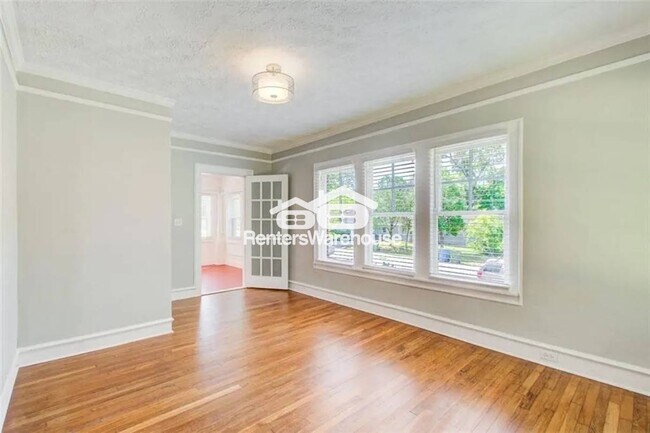 Foto del edificio - 875 White St SW