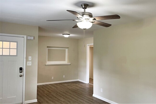 Building Photo - 3895 Kirksford Dr