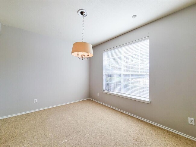 Foto del edificio - 24502 Evangeline Springs Ln