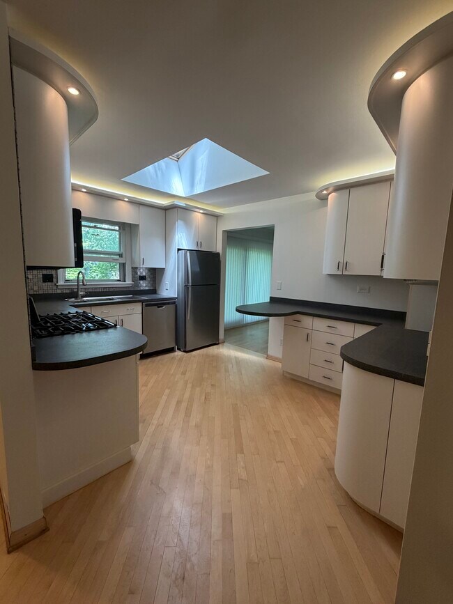 Foto del edificio - 3620 Sterling Rd