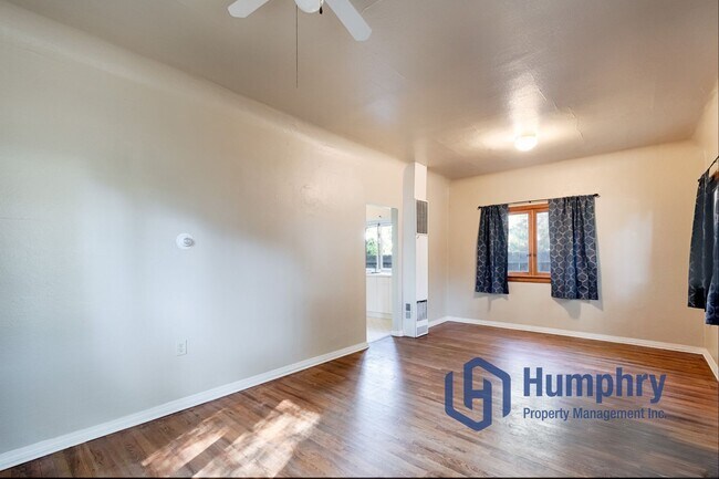 Foto del edificio - 2111 N 34th St