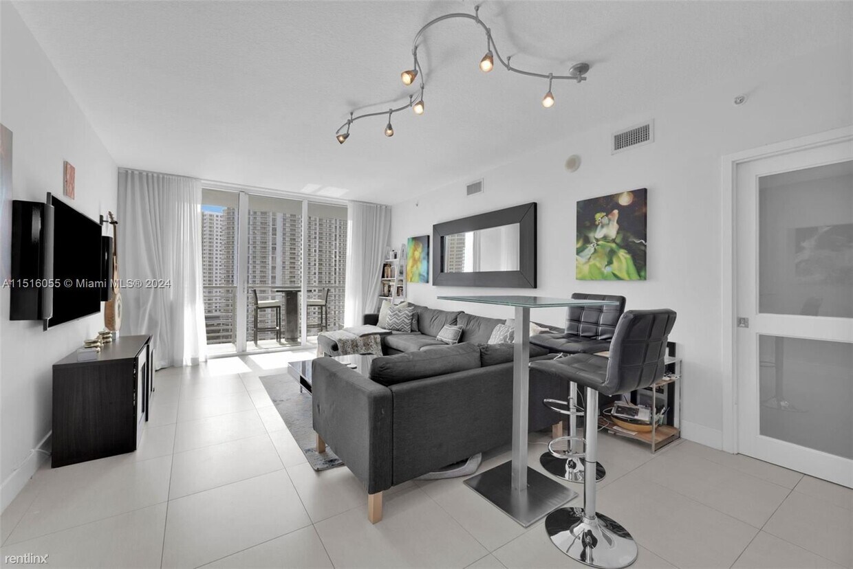 Primary Photo - 2 br, 2 bath Condo - 325 S Biscayne Blvd A...