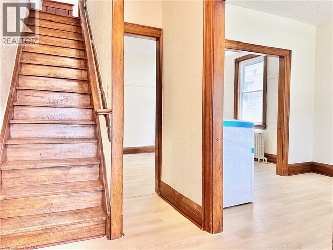 Building Photo - 215 Rosewood Rd