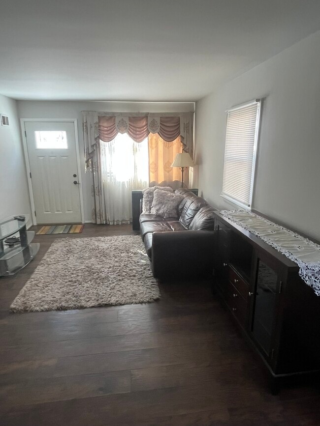 Building Photo - 1751 Anderson Road