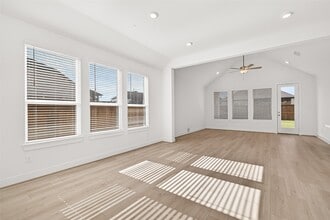 Building Photo - 4916 Northern Wds Dr