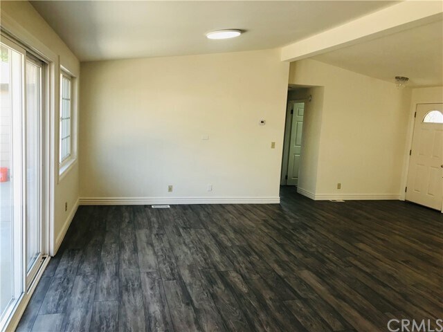 Foto del edificio - 5715 Greenbriar Dr