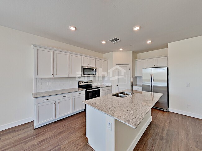 Foto del edificio - 5925 W Columbine Dr