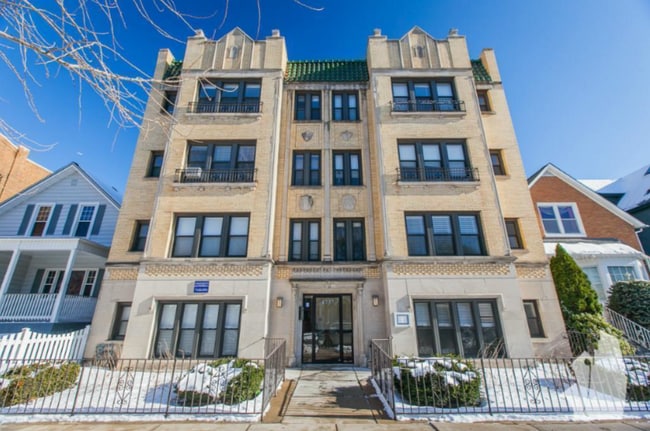 Building Photo - 4737 N Hermitage