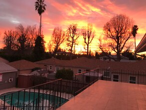 Building Photo - 13744 Burbank Blvd