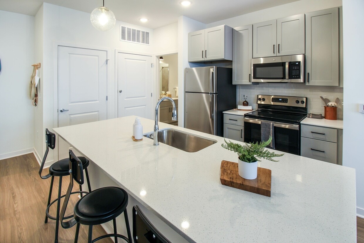 Ora Apartments in North Kansas City, MO