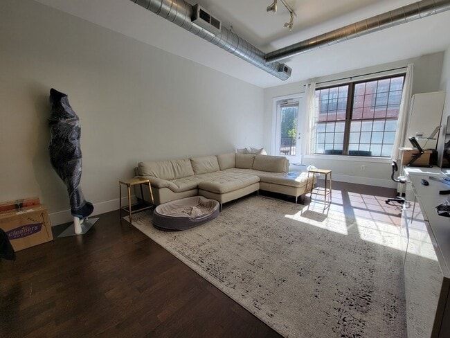 Photo - 154 W 2nd St Apartment