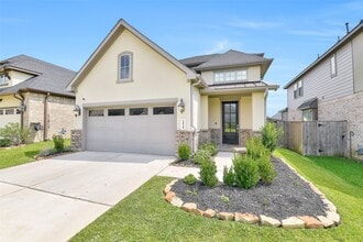 Building Photo - 1439 Northwood Blf Ln