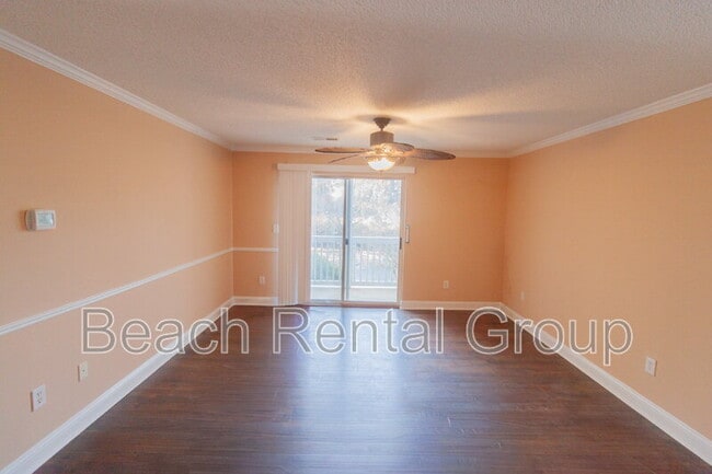 Building Photo - 3774 Hitchcock Way