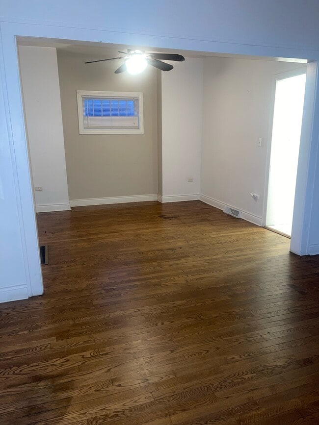 Building Photo - 18052 Lorenz Ave