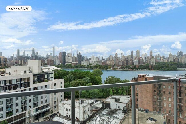 Foto del edificio - 11-24-24 31st Ave