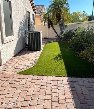 Foto del edificio - 2059 E Huron Ct