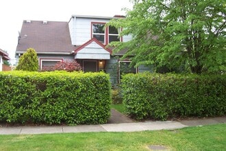Building Photo - 1671 Mill St